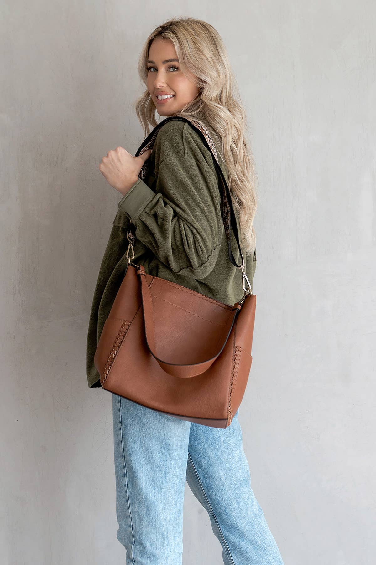M2070 Penny 2-in-1 Bucket Bag w/ Guitar Strap: Melon