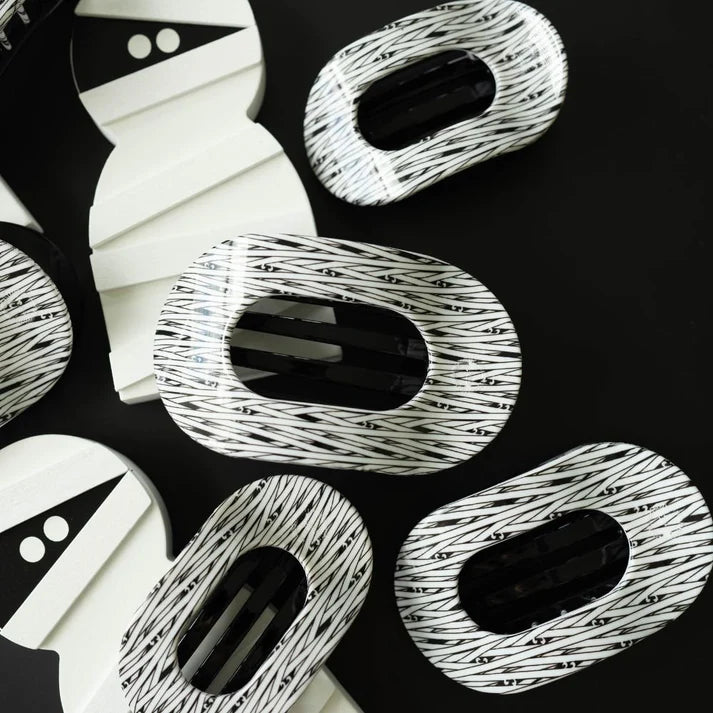 Mummy Knows Best Flat Round Clip