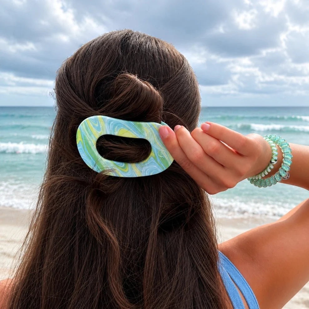 By the Sea Shore Flat Round Clip Medium