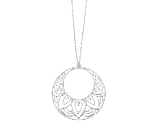 Silver Detailed Disc Necklace